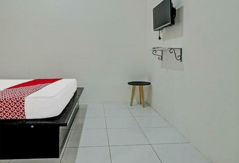 Standardrum, Oyo 92433 Sirih Gading Family Guest House