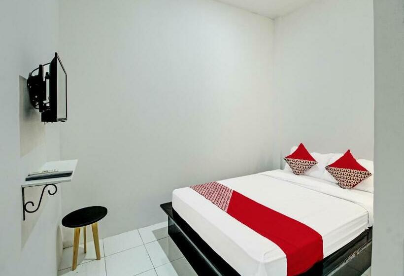 Standardrum, Oyo 92433 Sirih Gading Family Guest House