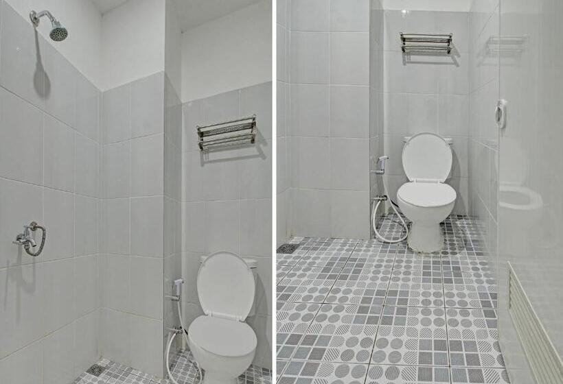 Standardrum, Oyo 92433 Sirih Gading Family Guest House