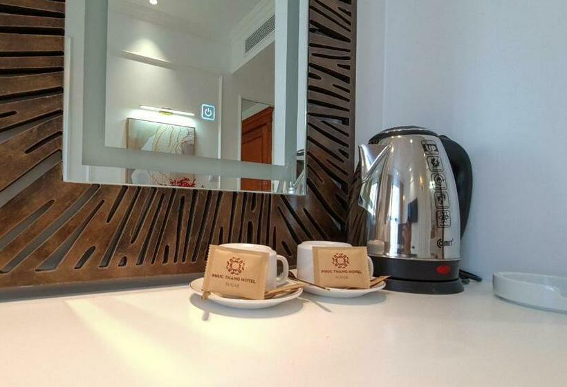 اتاق سوپریور با تخت بزرگ, Phúc Thắng