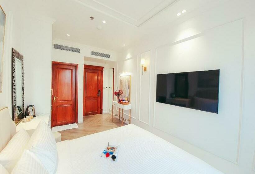 اتاق سوپریور با تخت بزرگ, Phúc Thắng