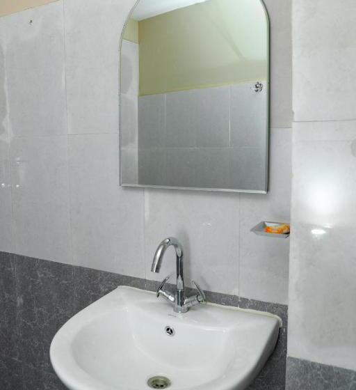 اتاق استاندارد با بالکن, Kaji Chen