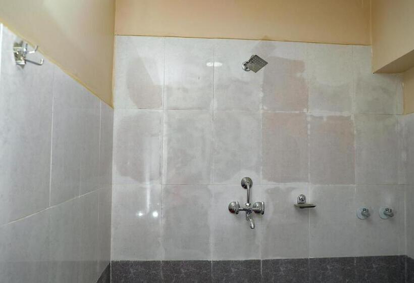 اتاق استاندارد با بالکن, Kaji Chen