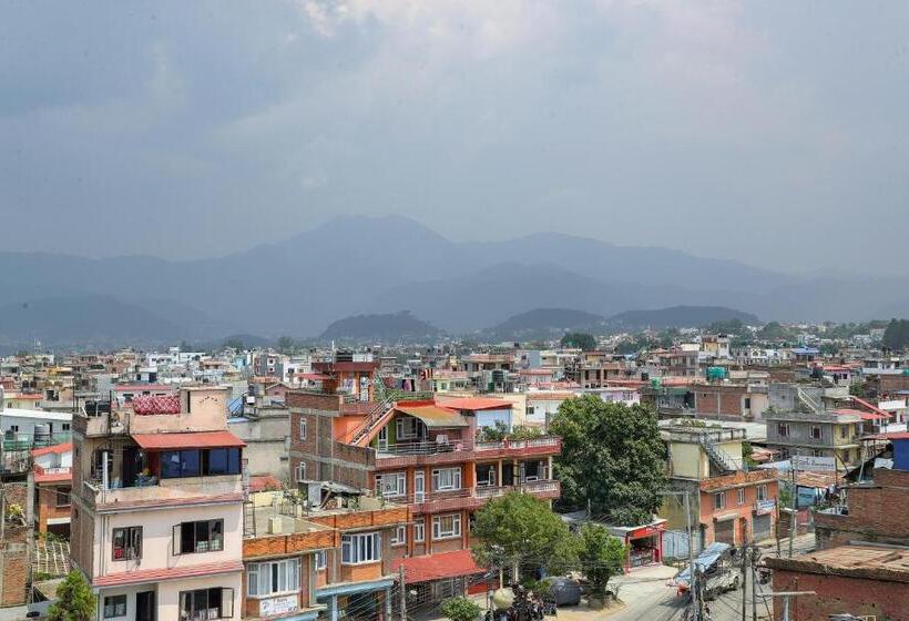 اتاق استاندارد با چشم‌انداز کوهستان, Kaji Chen