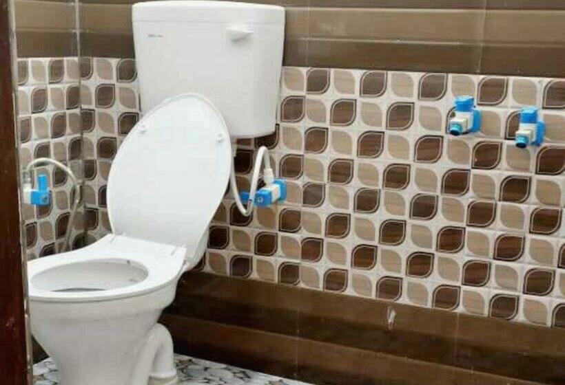 Трехместный Номер Классика, Pop 810011  Royal Palace