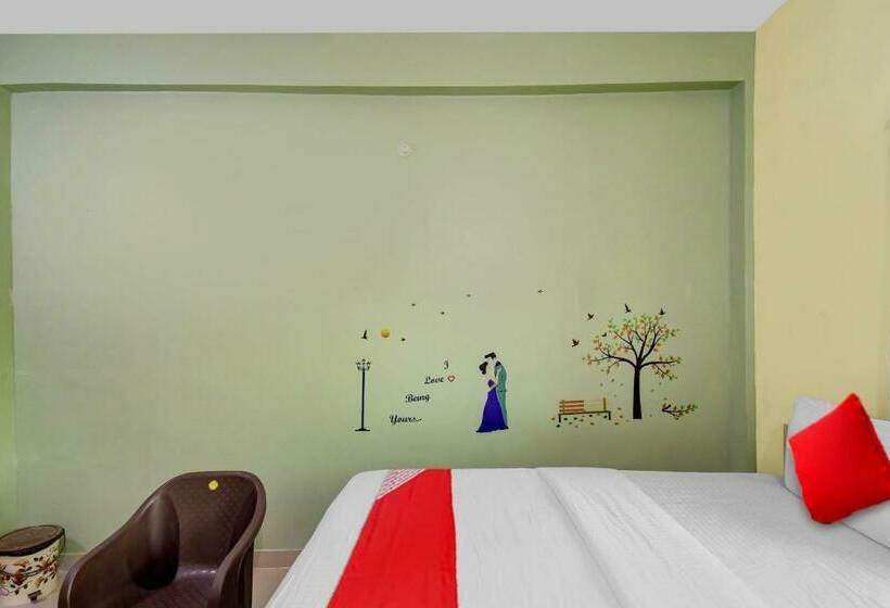 غرفة كلاسيكية ثلاثية, O Mo