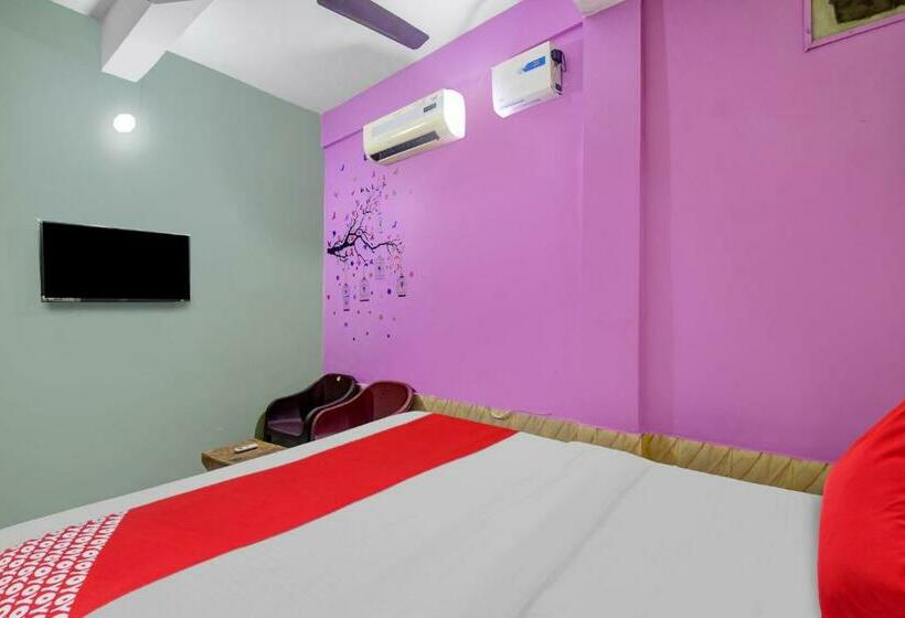 غرفة كلاسيكية ثلاثية, O Mo