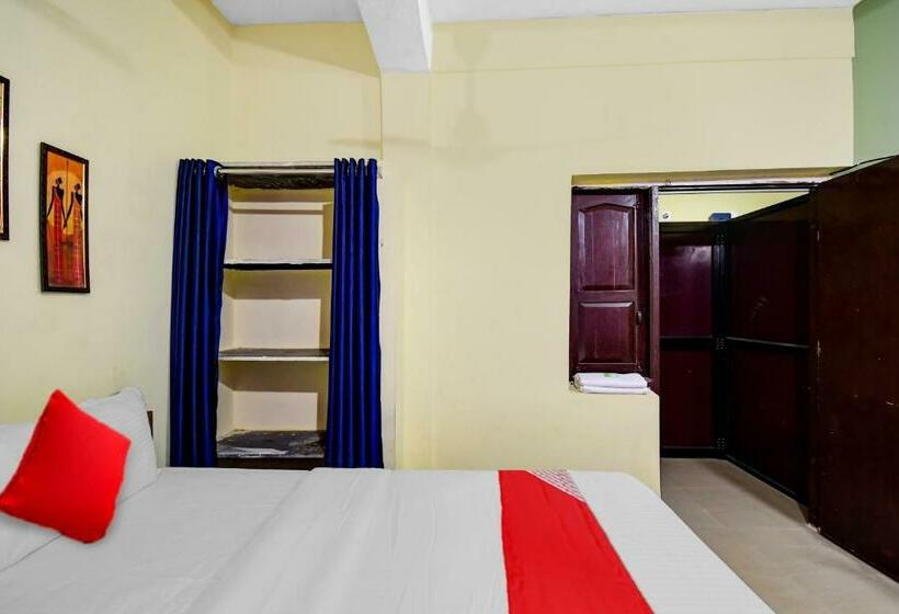 غرفة كلاسيكية ثلاثية, O Mo