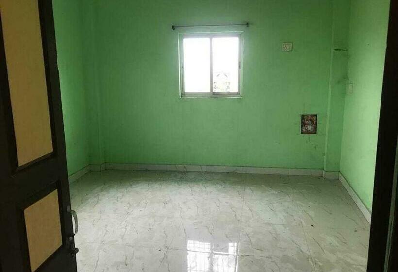 חדר קלאסי לשלושה, Spot On The Green Resort Restaurant