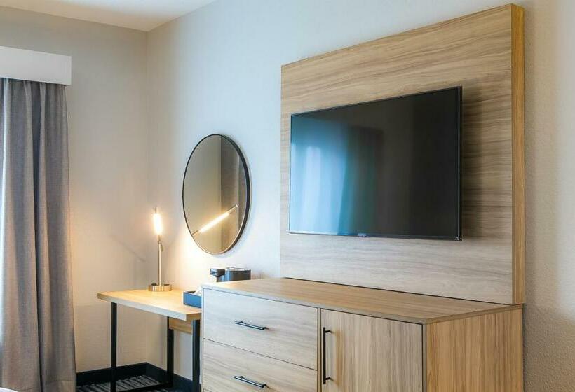 غرفة قياسية فردية, Winds Hotel At Crosswinds Casino