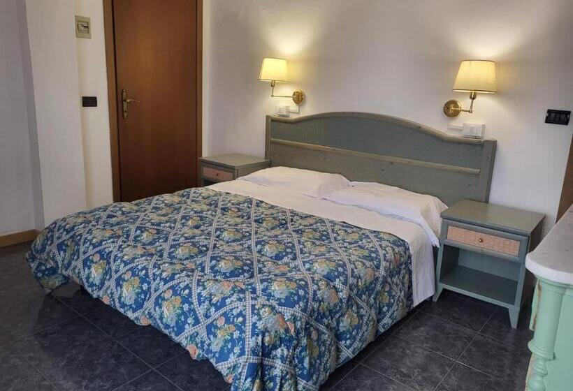 标准间, Villa Rosa