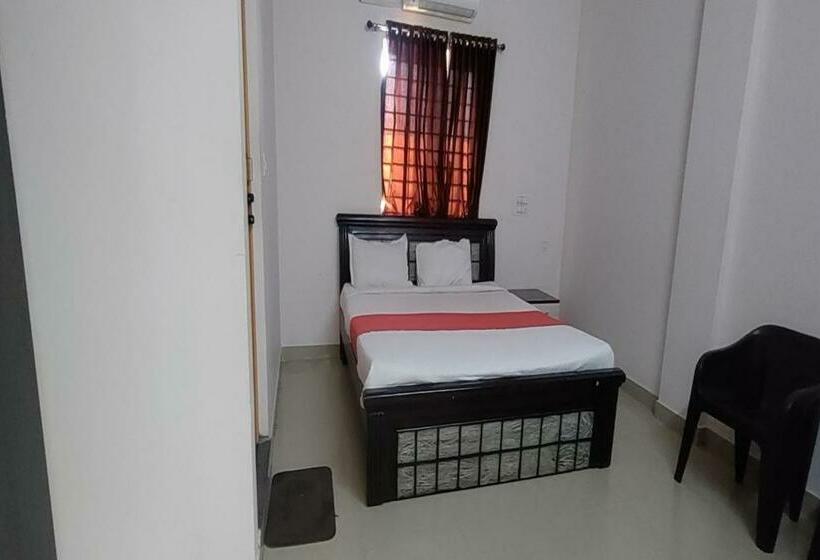 Quarto Economy, Staymaker Anjaneya Comforts