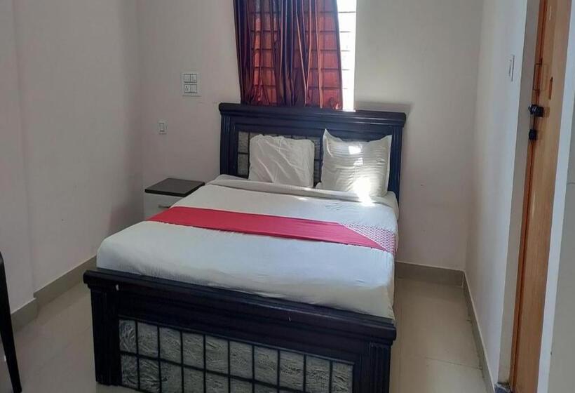 Quarto Deluxe, Staymaker Anjaneya Comforts