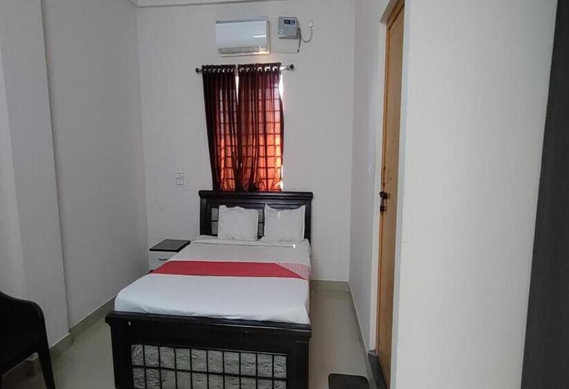 Quarto Deluxe, Staymaker Anjaneya Comforts