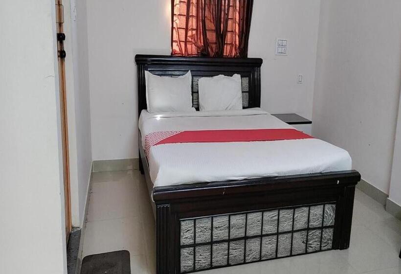 Quarto Deluxe, Staymaker Anjaneya Comforts