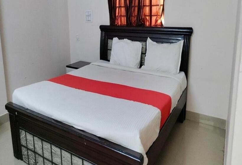 Quarto Deluxe, Staymaker Anjaneya Comforts