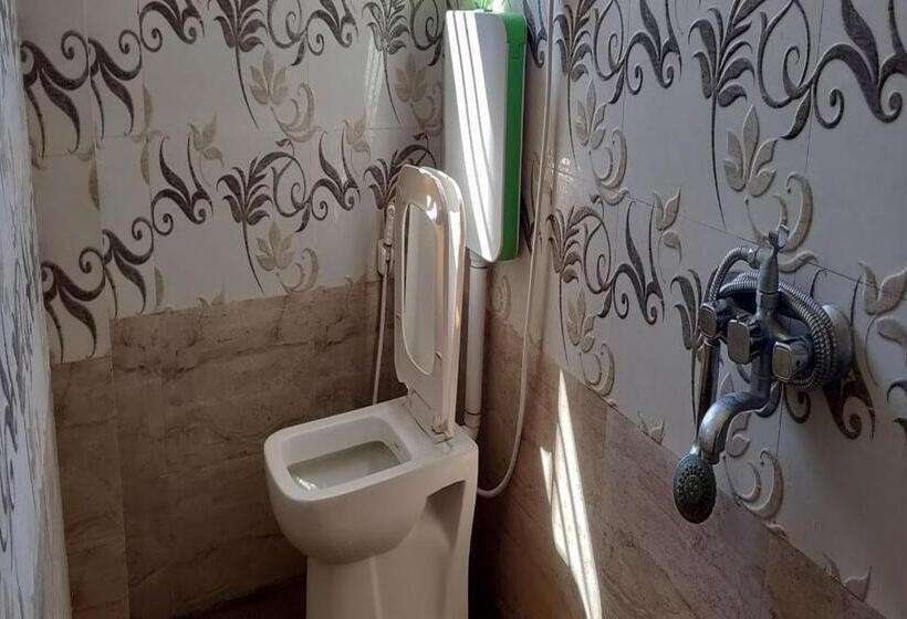 Quarto Quádruplo Estandar, Staymaker Anjaneya Comforts