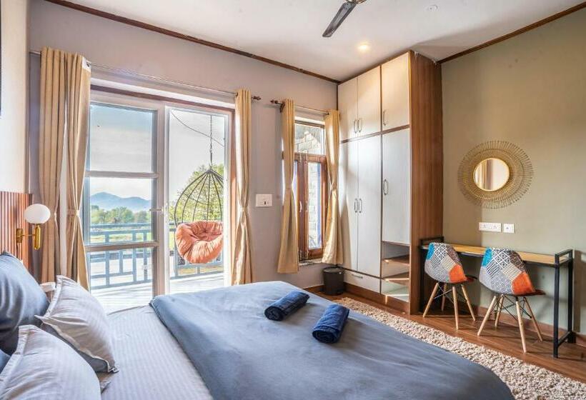 带阳台的豪华间, The Trippy Tribe Extended