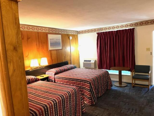 غرفة ديلوكس, Benton Motel