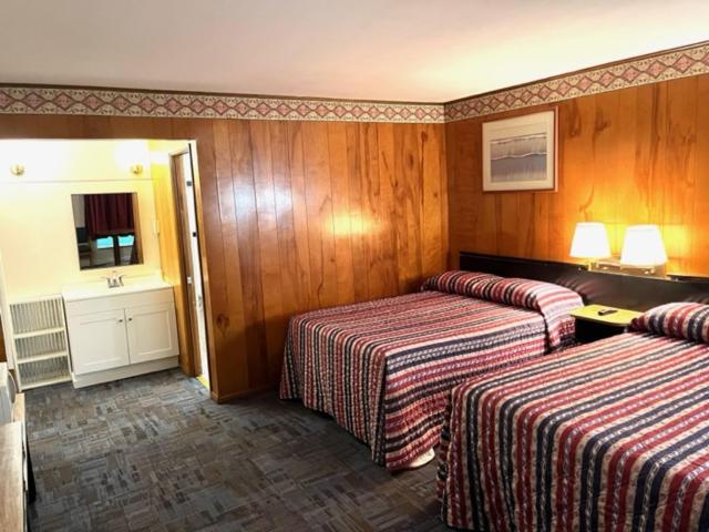 デラックスルーム, Benton Motel