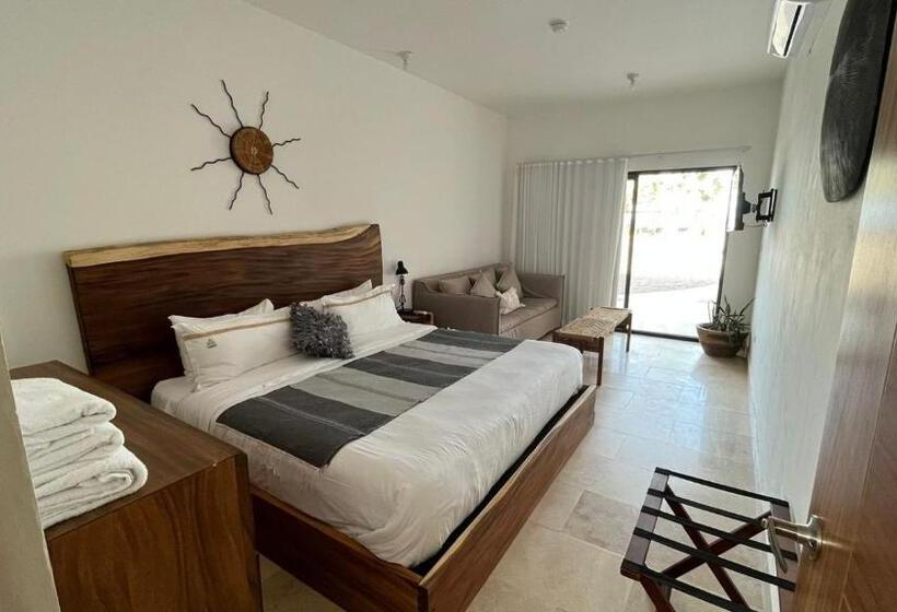 إستوديو قياسى مطل على البحر, Casalabastilla