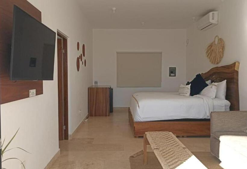إستوديو قياسى مطل على البحر, Casalabastilla