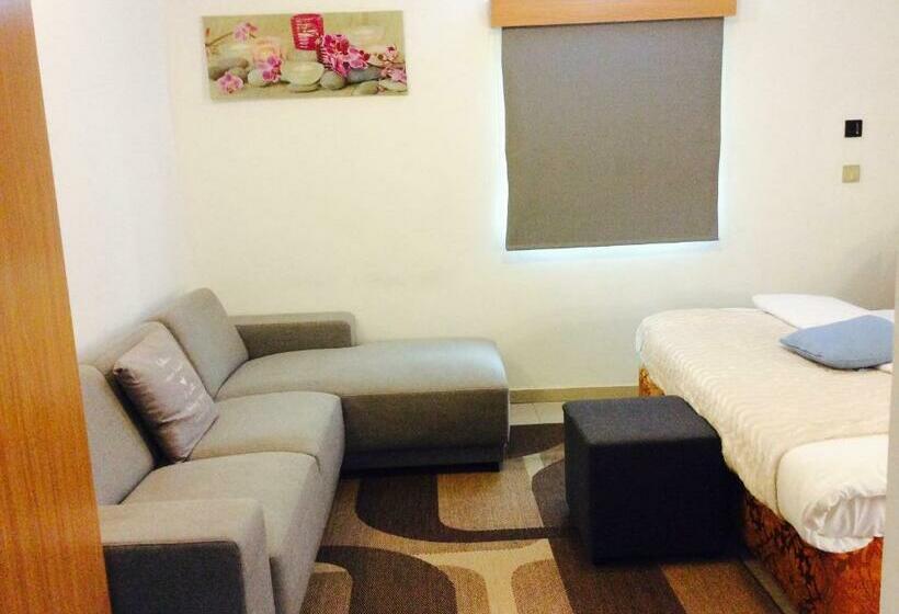 اتاق لوکس, Ne Yo Hotel & Rv Lodges