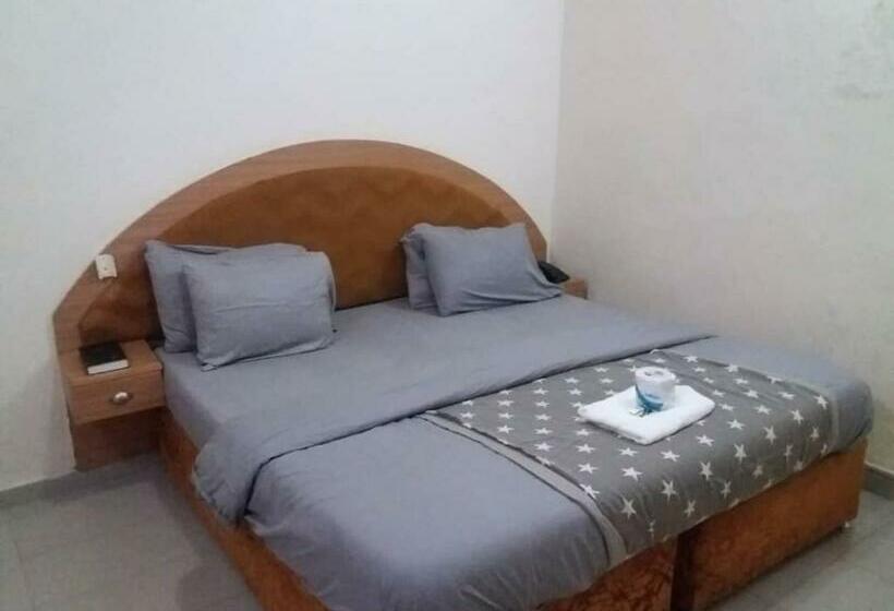 اتاق استاندارد, Ne Yo Hotel & Rv Lodges