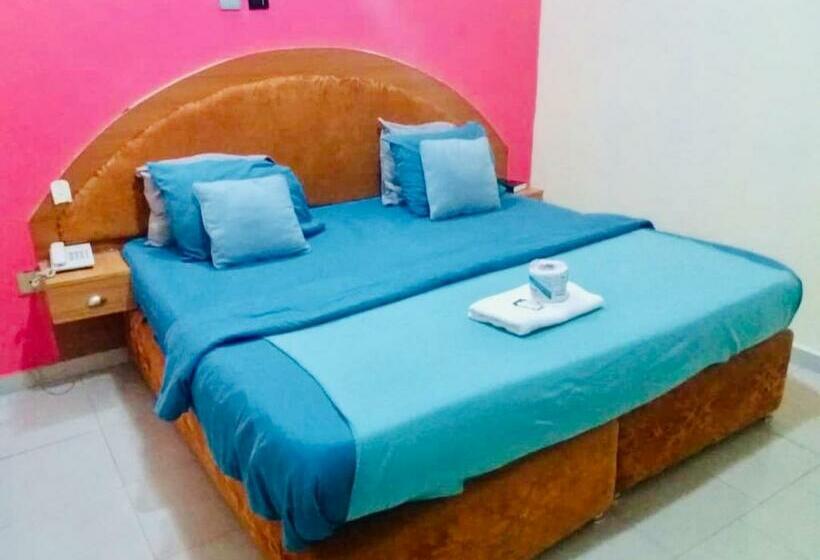 اتاق استاندارد, Ne Yo Hotel & Rv Lodges