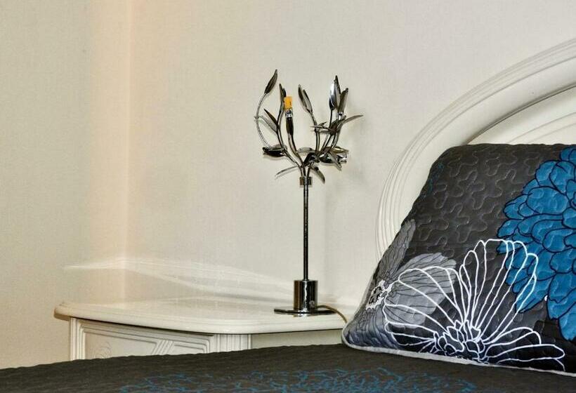 חדר סטנדרט, Sole Tra I Pini   Foresteria Lombarda