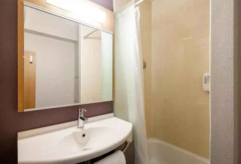 スタンダードトリプルルーム, B&b Hotel Orly Chevilly Larue   Nationale 7