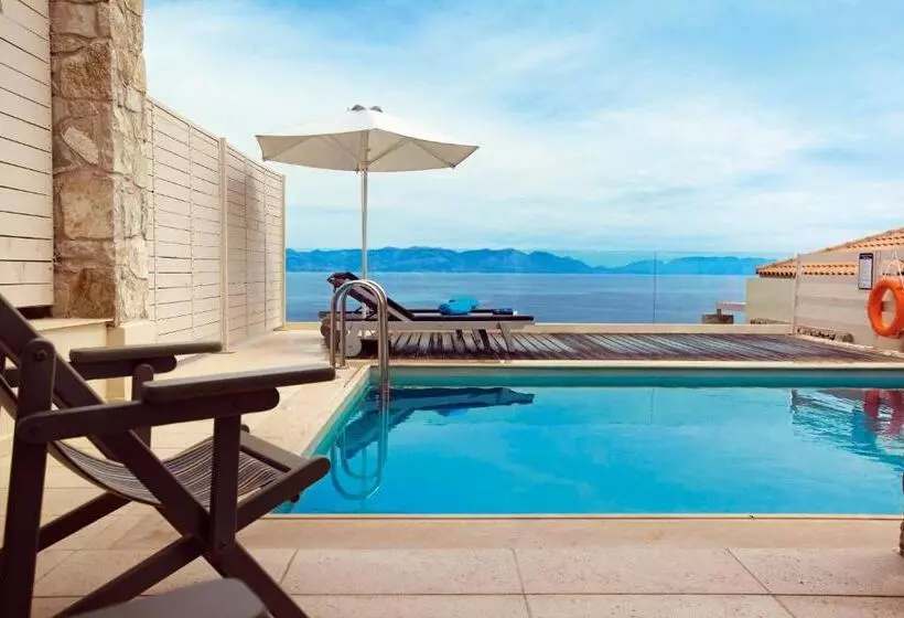 Suite with Pool, Camvillia Resort Messinia