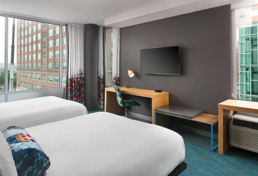 غرفة قياسية, Aloft Louisville Downtown