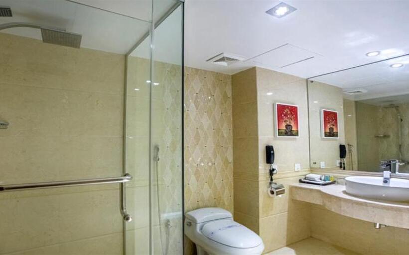 اتاق لوکس با تخت بزرگ, Bengal Blueberry