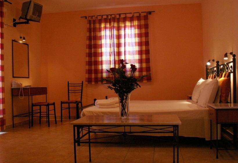 استودیوی استاندارد, Elanthi Village Apartments