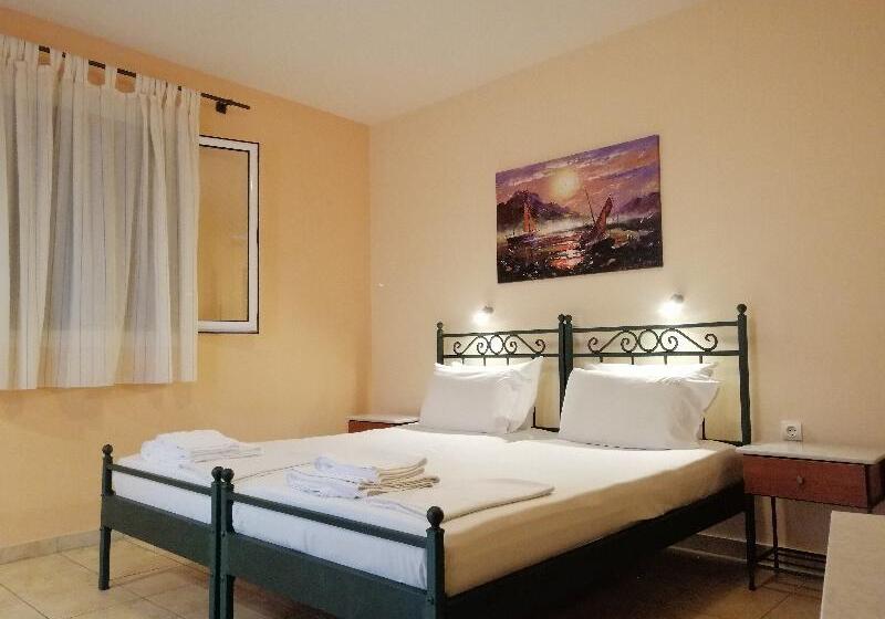 استودیوی استاندارد, Elanthi Village Apartments