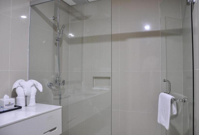 スイート, Golden Tulip Pontianak