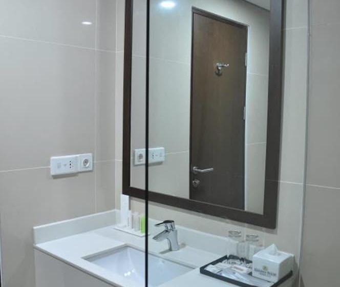 Номер Deluxe, Golden Tulip Pontianak