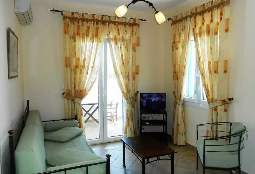 آپارتمان 1 خوابه با چشم‌انداز دریا, Livanios Studios