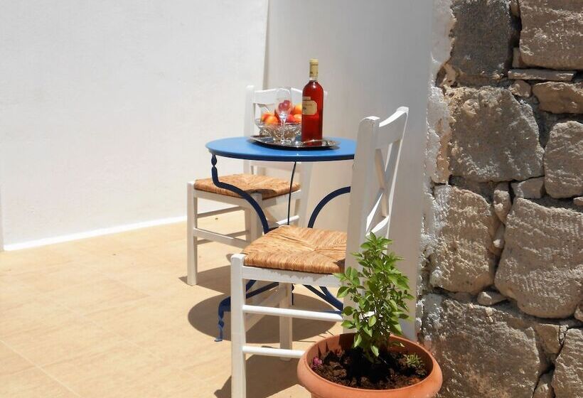 标准工作室, Livanios Studios