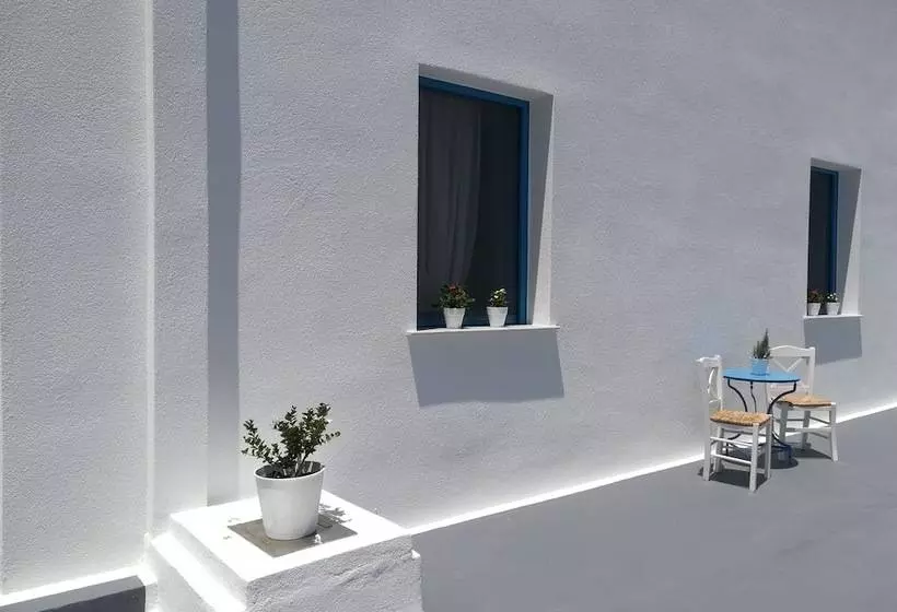 استودیوی استاندارد, Livanios Studios