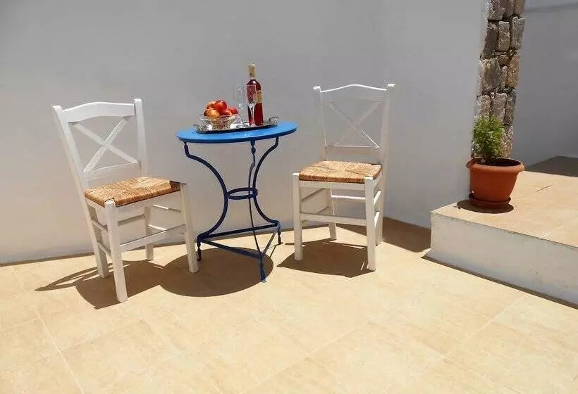 استودیوی استاندارد, Livanios Studios