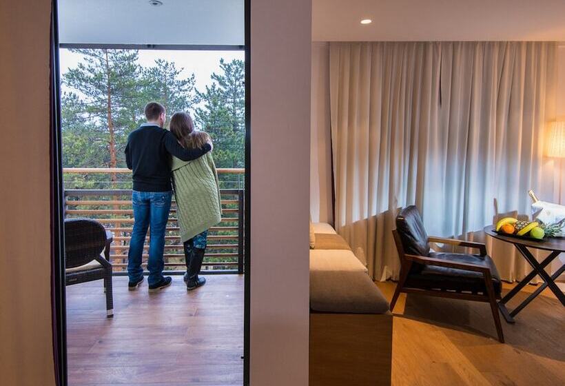 اتاق لوکس با تراس, Palisad