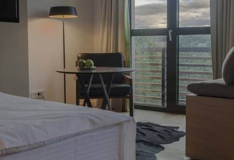 اتاق لوکس با تراس, Palisad