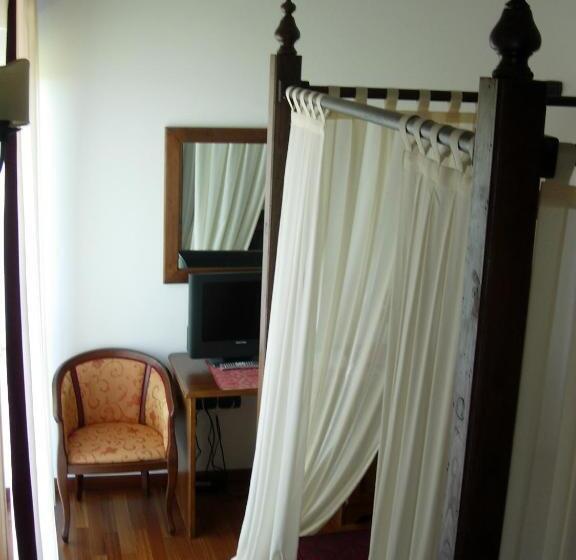 带按摩浴盆的套房, Colleverde Country House & Spa Urbino