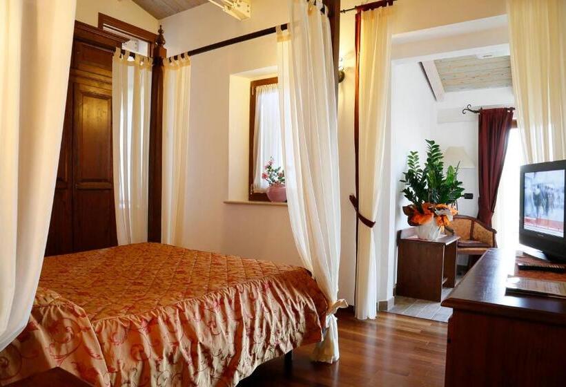 带按摩浴盆的套房, Colleverde Country House & Spa Urbino