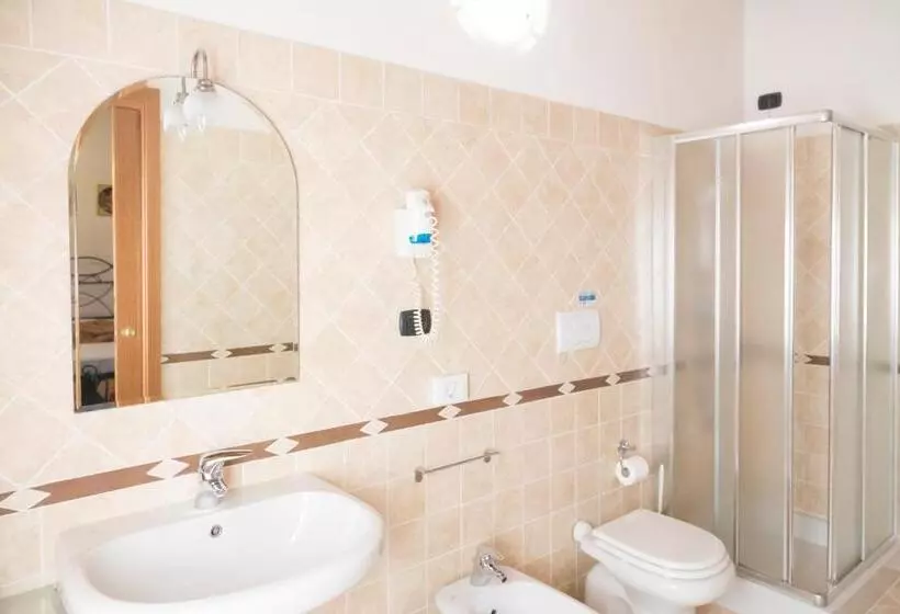 اتاق استاندارد سه نفره, Colleverde Country House & Spa Urbino