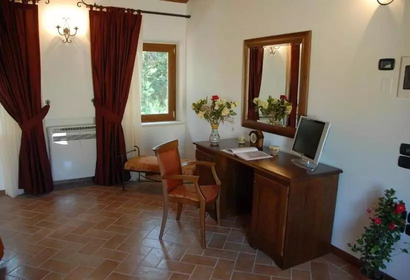 اتاق استاندارد چهار تخته, Colleverde Country House & Spa Urbino