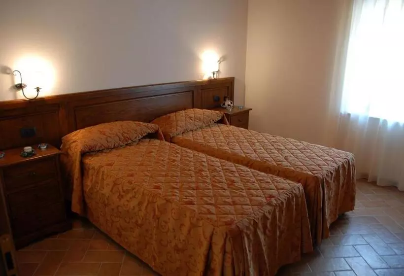 اتاق استاندارد چهار تخته, Colleverde Country House & Spa Urbino