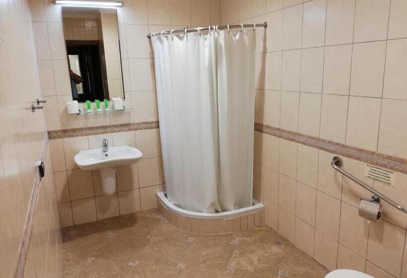 اتاق لوکس سه تخته, Russian Pilgrim Residence